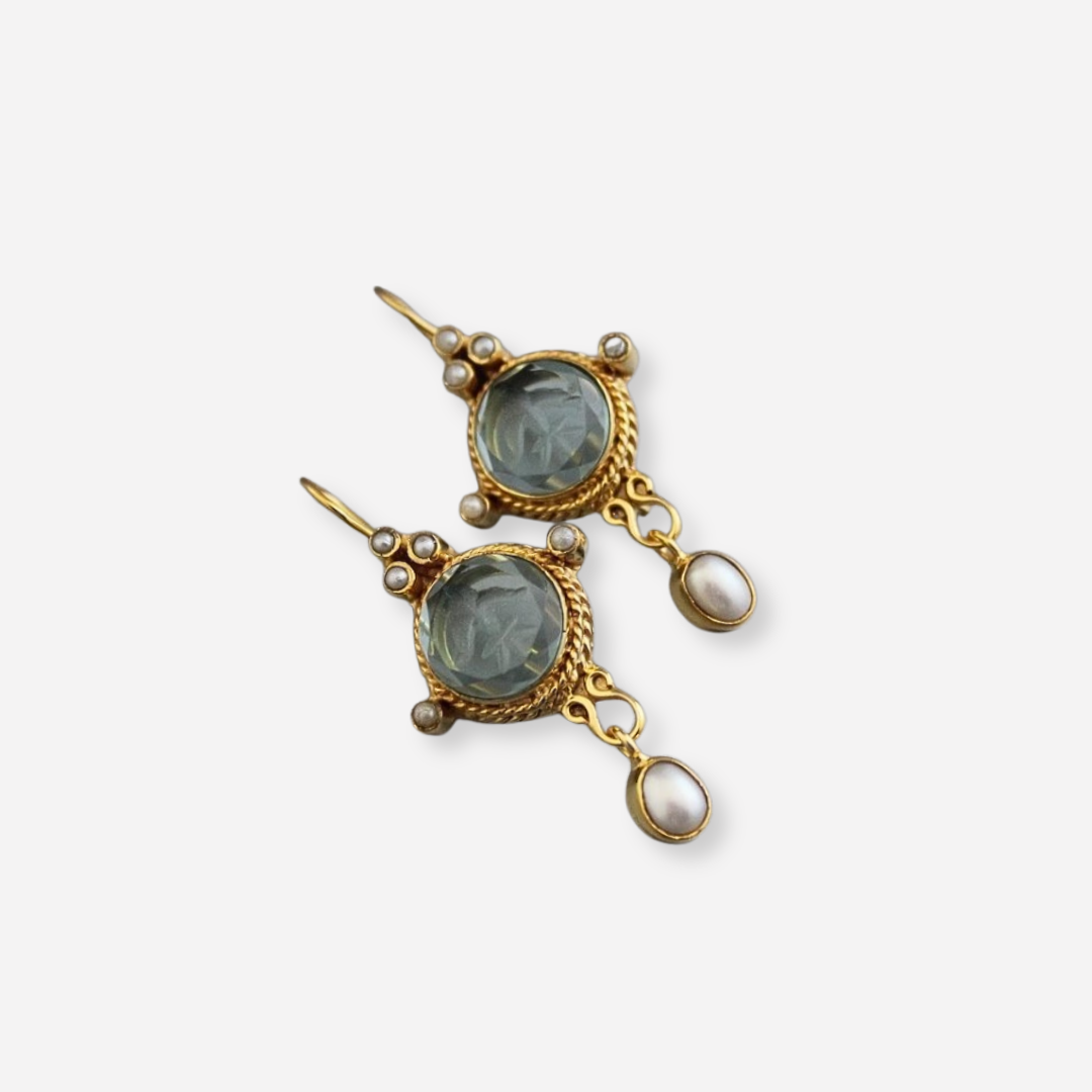 Nancy | Vintage Earrings with Pearl