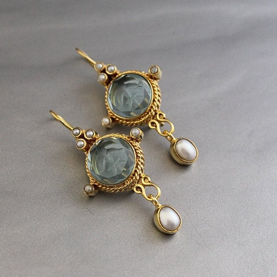 Nancy | Vintage Earrings with Pearl