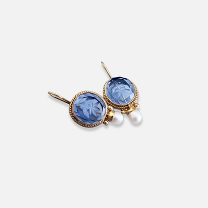 Sienna | Classic Pearl Earrings