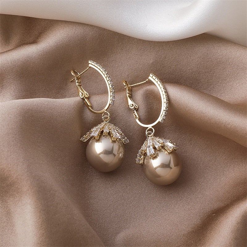 Georgina | Drop Earrings with Pearl