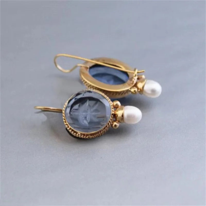 Sienna | Classic Pearl Earrings