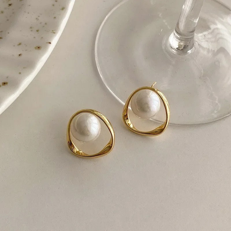 Zarah | Vintage Pearl Earrings