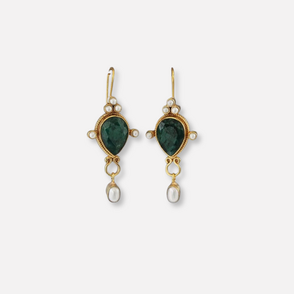 Victoria | Vintage Earrings with Pearl